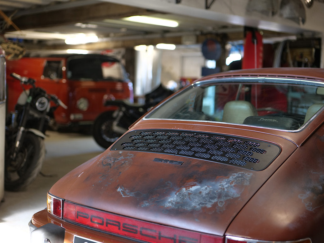 911G10 grille Aluminium Thermolaquée noire