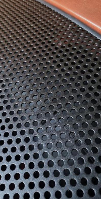 Simple et efficace, la grille standard en inox thermolaquée pour les Porsche 911 classic, aircooled flat 6