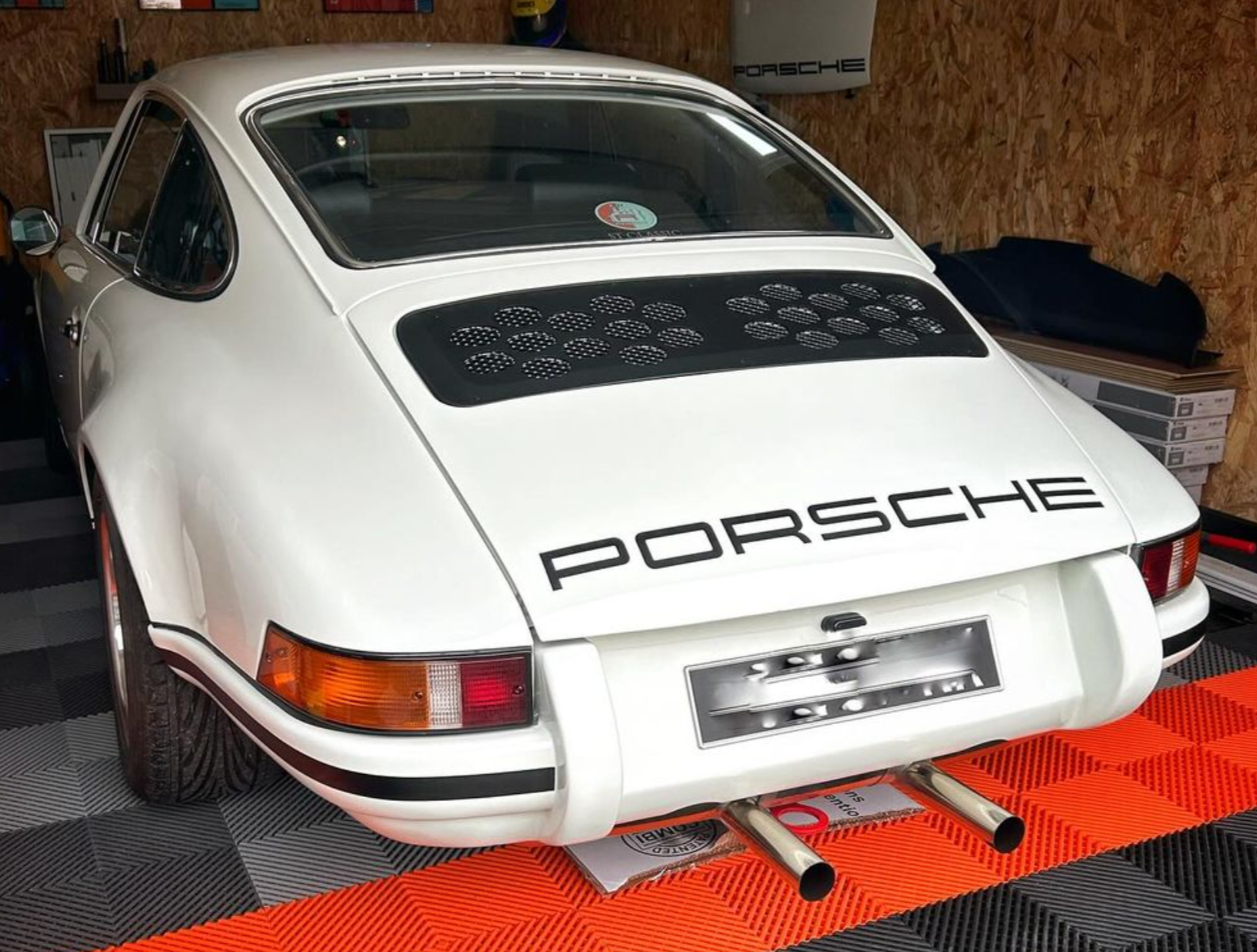 Spécialiste de la grille de capot pour Porsche 911 Classic, Aircooled, Flat6.